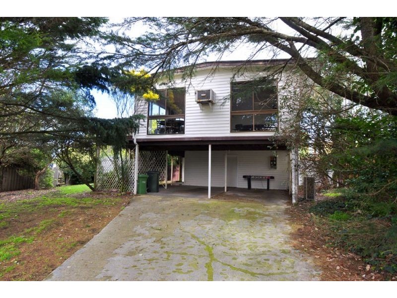 33 A’Beckett Street, Inverloch VIC 3996
