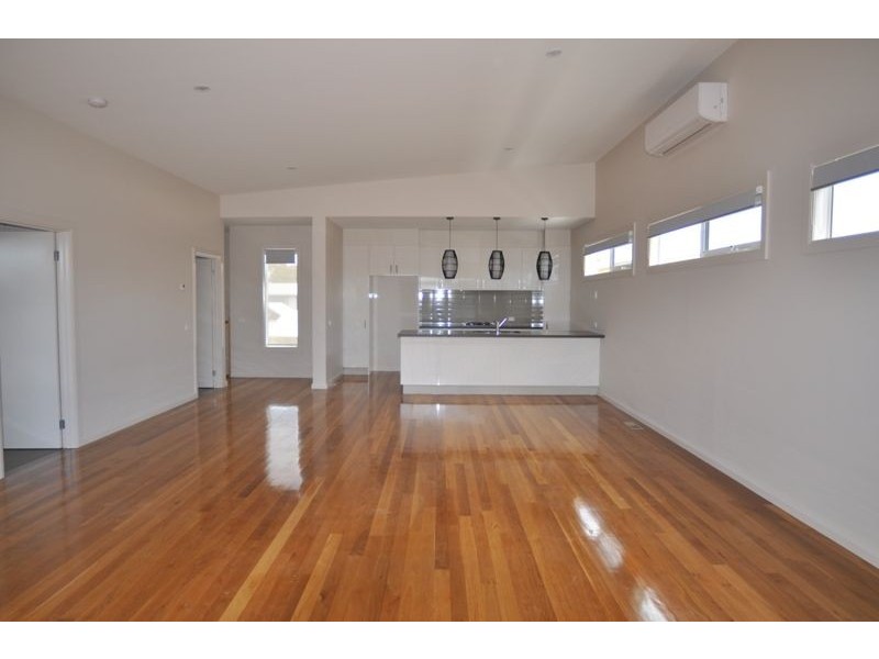 2/7 Scarborough Street, Inverloch VIC 3996