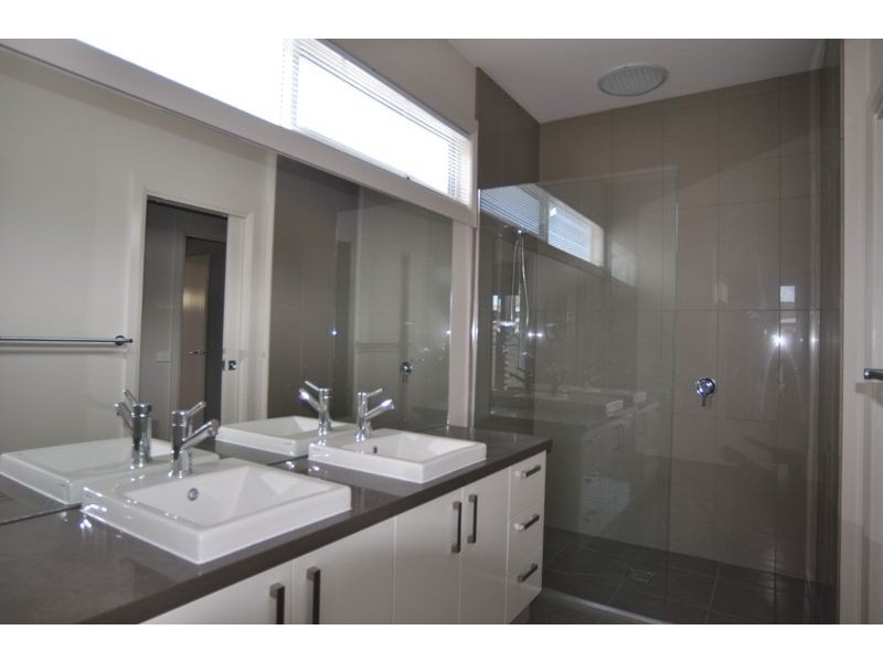 2/7 Scarborough Street, Inverloch VIC 3996