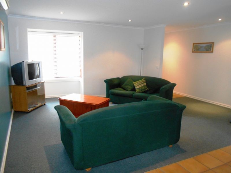 2/9 Meanderri Drive, Inverloch VIC 3996