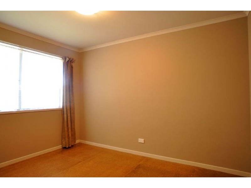 4 Smythe Plc, Inverloch VIC 3996