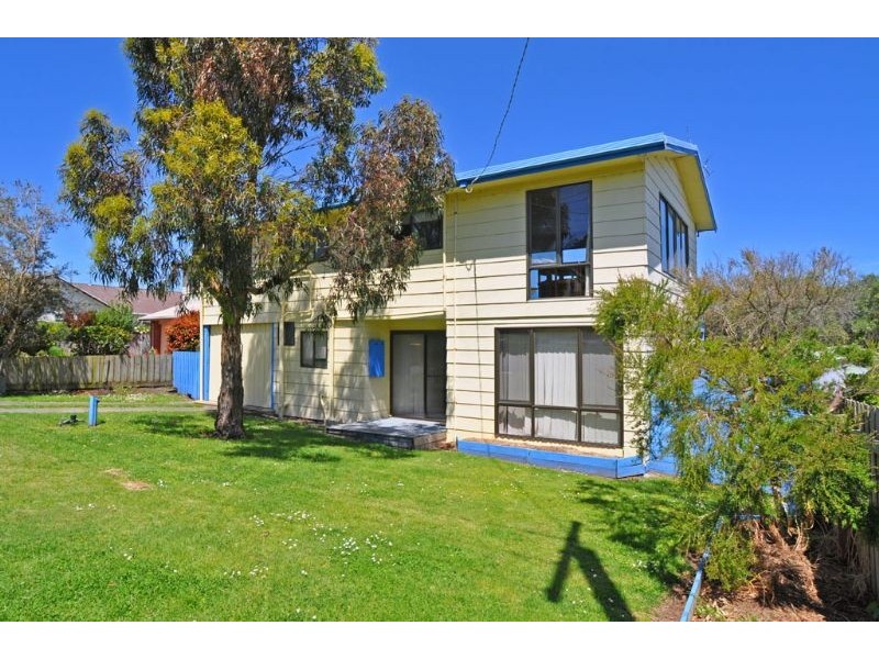 4 Beilby, Inverloch VIC 3996
