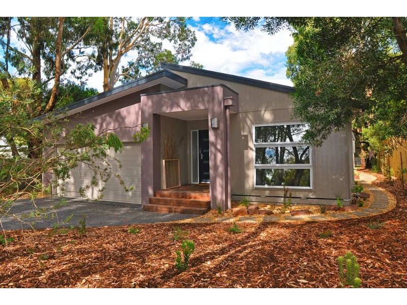 22 Fern St, Inverloch VIC 3996