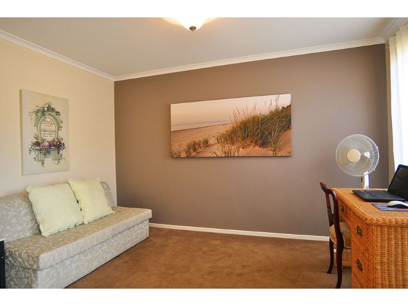 2 Queenscliff Drive, Inverloch VIC 3996