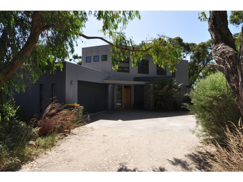 54 Woodland Heath Drive, Inverloch VIC 3996