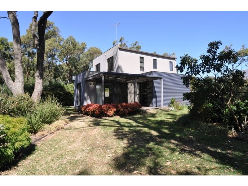 54 Woodland Heath Drive, Inverloch VIC 3996