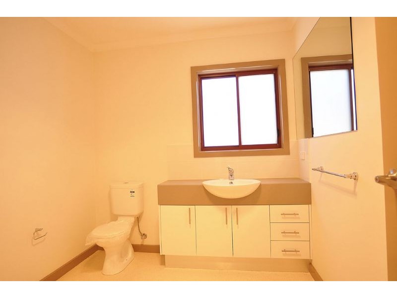 15 Dixon St, Inverloch VIC 3996