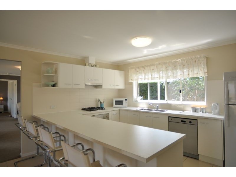 2 Queenscliff Drive, Inverloch VIC 3996