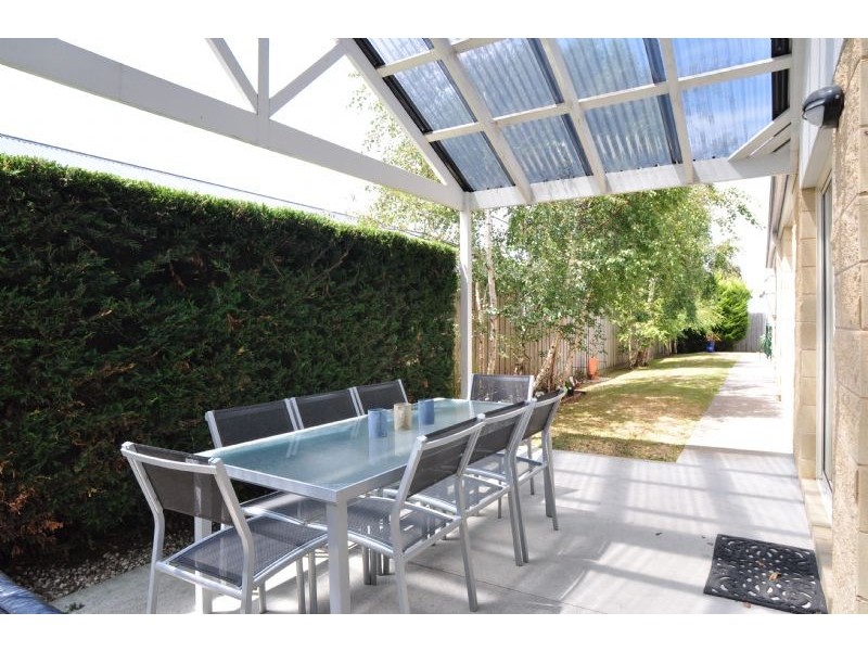 2 Queenscliff Drive, Inverloch VIC 3996