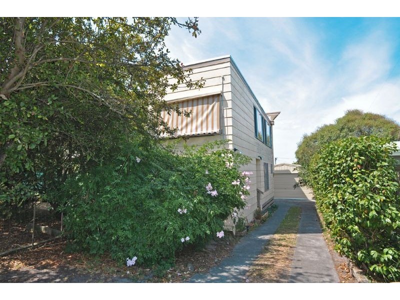 40 Beilby Ave, Inverloch VIC 3996