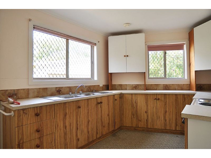 40 Beilby Ave, Inverloch VIC 3996