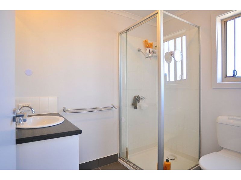 5 Cassinia St, Inverloch VIC 3996