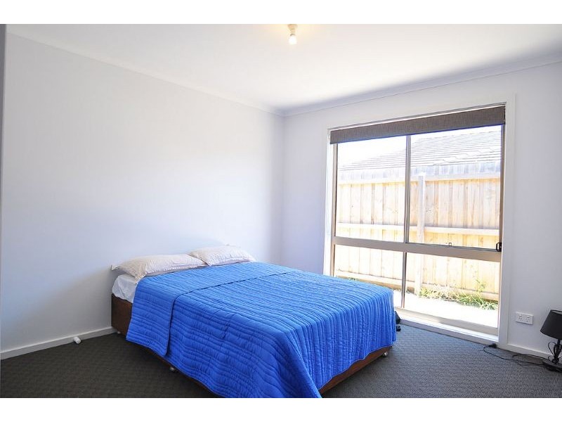 5 Cassinia St, Inverloch VIC 3996