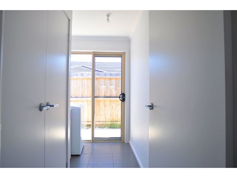 5 Cassinia St, Inverloch VIC 3996
