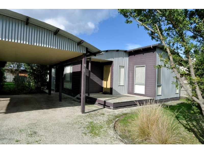 32 Mariner Place, Inverloch VIC 3996