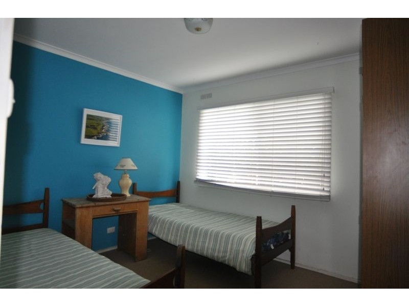 8 Corsair Grove, Inverloch VIC 3996