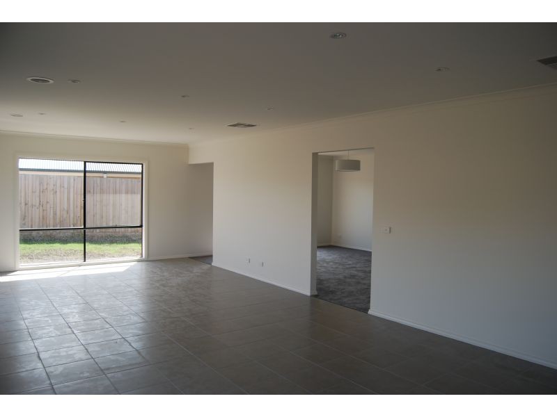 2 Plover Way, Inverloch VIC 3996