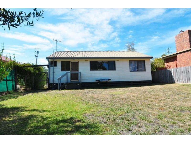 57 Dixon St, Inverloch VIC 3996
