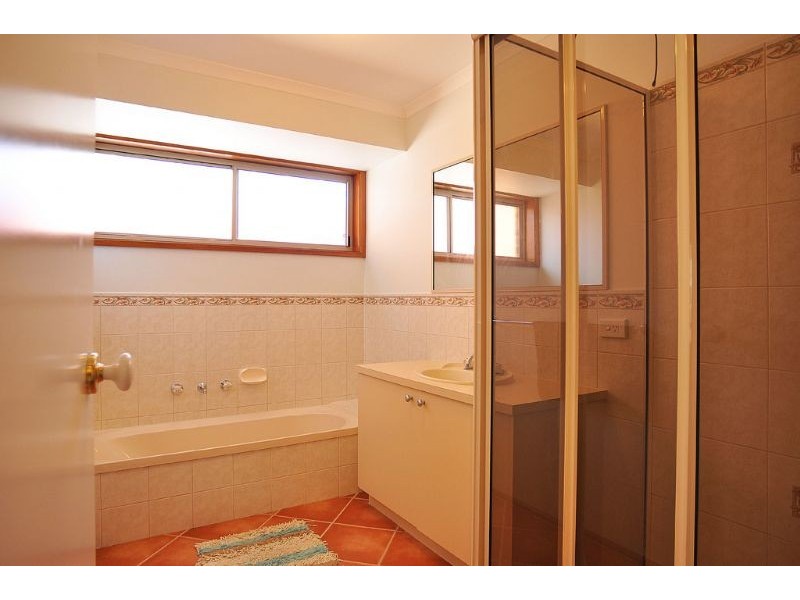 20 Tamara Crs, Inverloch VIC 3996