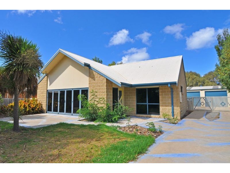 6 Evan Place, Inverloch VIC 3996