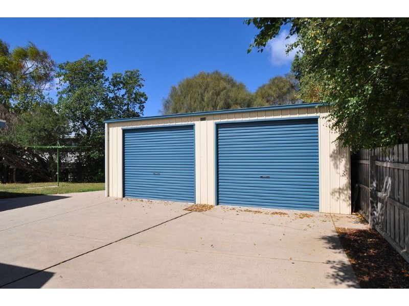 6 Evan Place, Inverloch VIC 3996