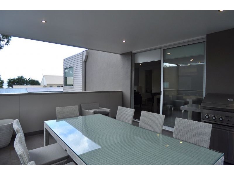 1/2 Western Court, Inverloch VIC 3996