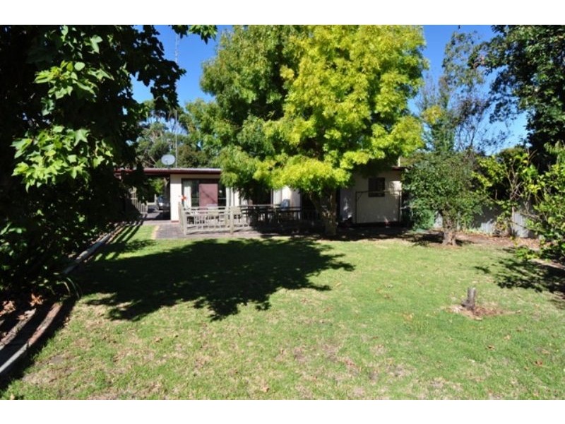 11 Venus St, Inverloch VIC 3996