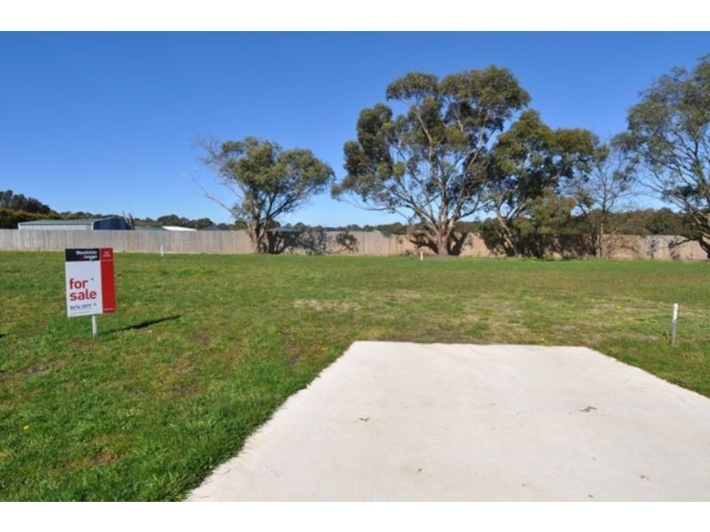28, 26 & 24 Correa Plc, Inverloch VIC 3996
