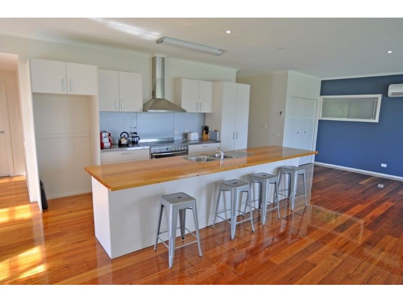 5 Dianne Place, Inverloch VIC 3996