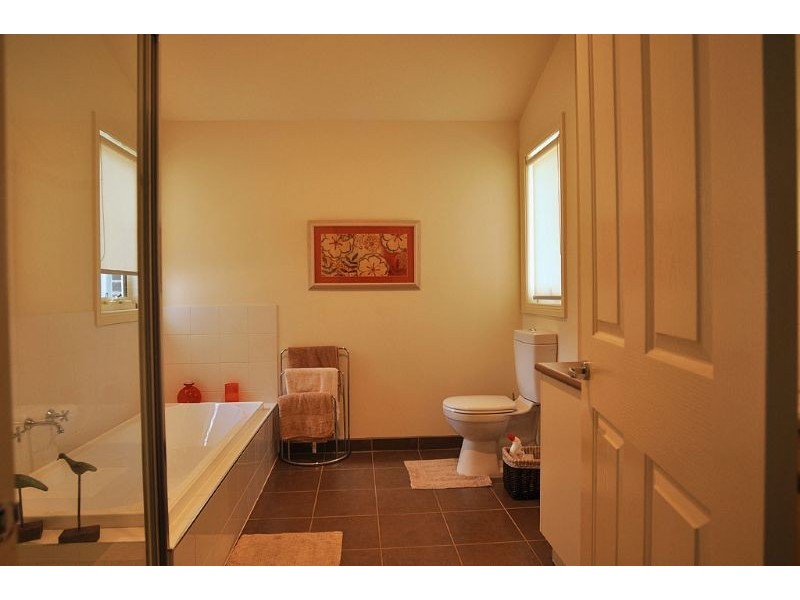 1/25 Powlett St, Inverloch VIC 3996