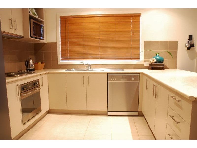 8 Queenscliff, Inverloch VIC 3996