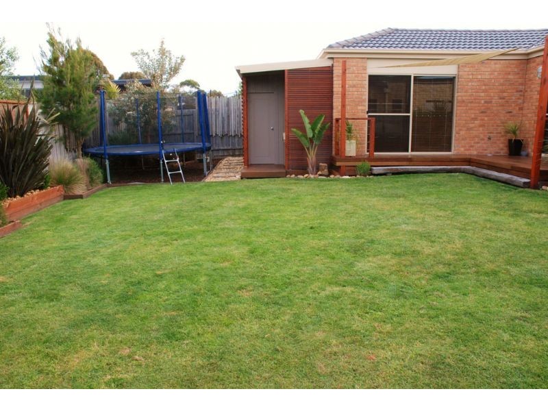 8 Queenscliff, Inverloch VIC 3996