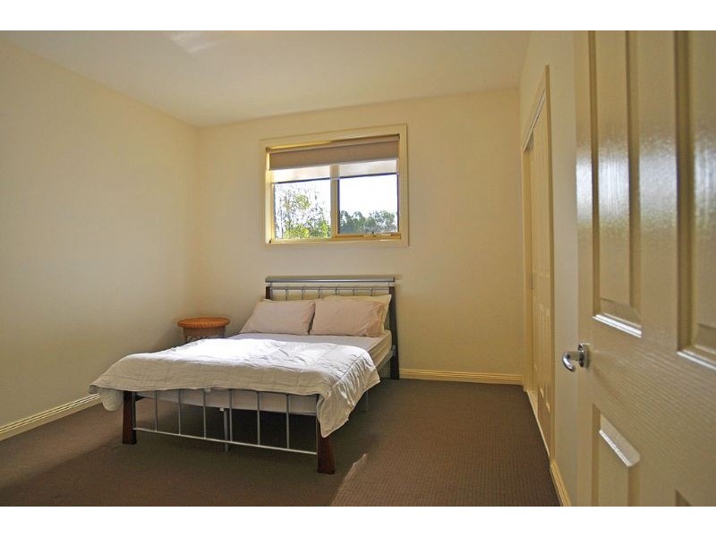 1/25 Powlett, Inverloch VIC 3996