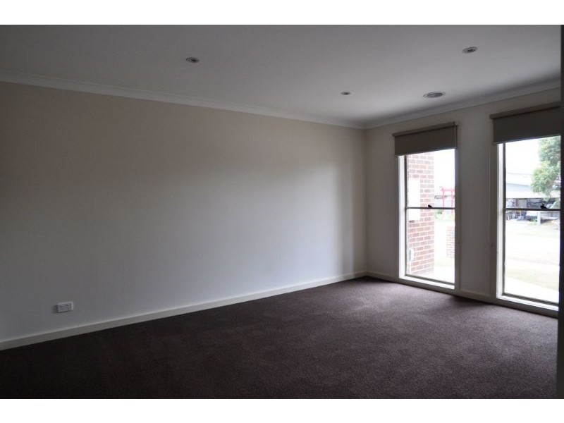 4 Somerset Place, Inverloch VIC 3996