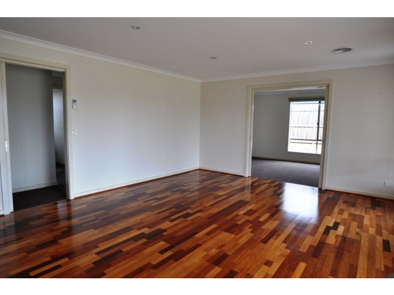 4 Somerset Place, Inverloch VIC 3996