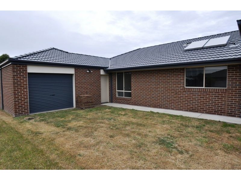 4 Somerset Place, Inverloch VIC 3996