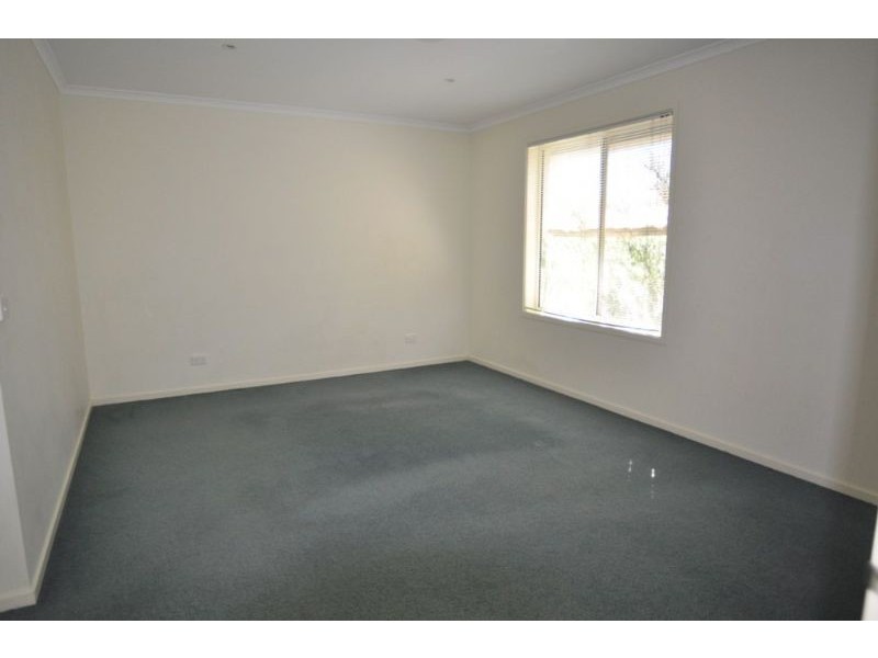 8 Outrigger Drive, Inverloch VIC 3996