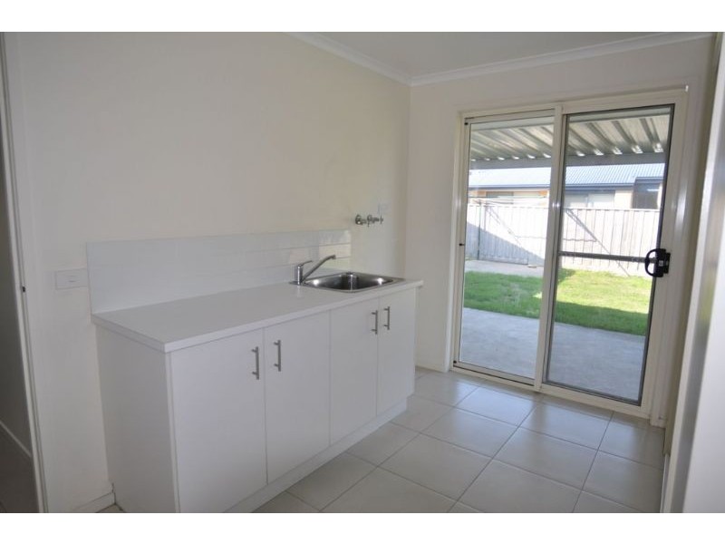8 Outrigger Drive, Inverloch VIC 3996