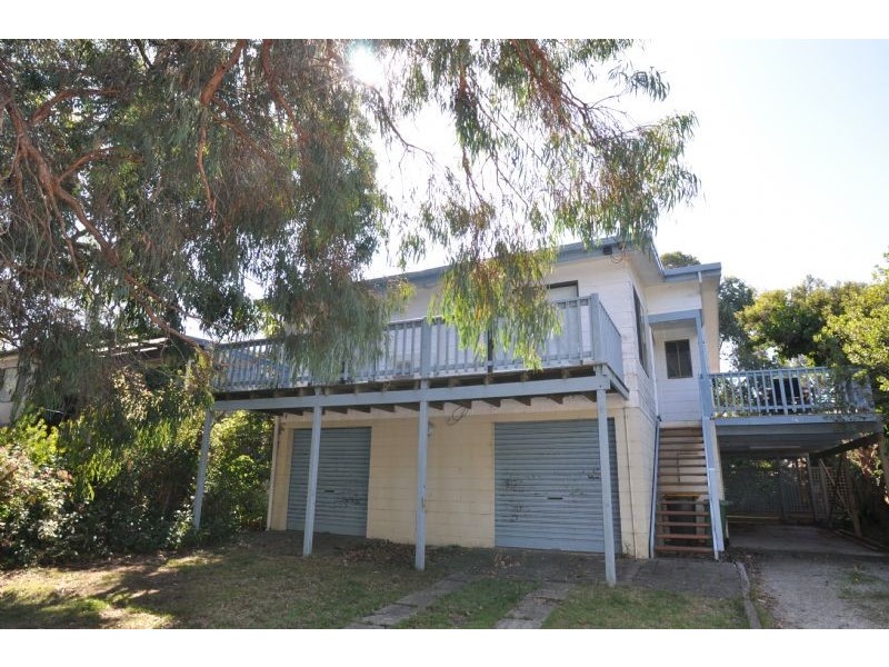 16 Overlook Drive, Inverloch VIC 3996