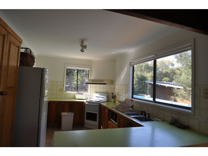 16 Overlook Drive, Inverloch VIC 3996