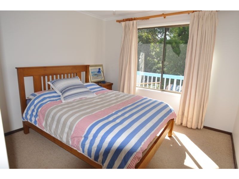 16 Overlook Drive, Inverloch VIC 3996