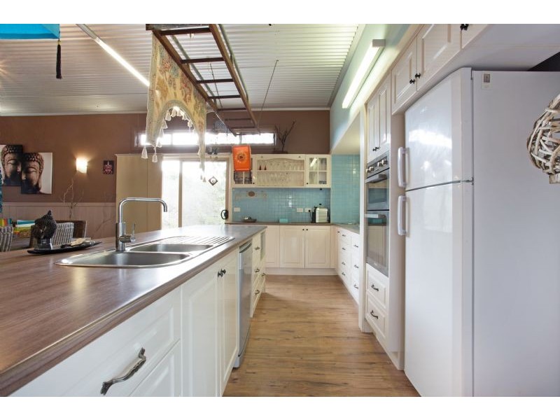 13 Canterbury Road, Venus Bay VIC 3956