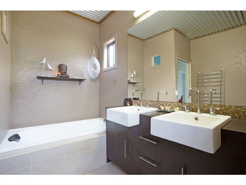 13 Canterbury Road, Venus Bay VIC 3956