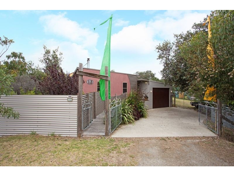 13 Canterbury Road, Venus Bay VIC 3956