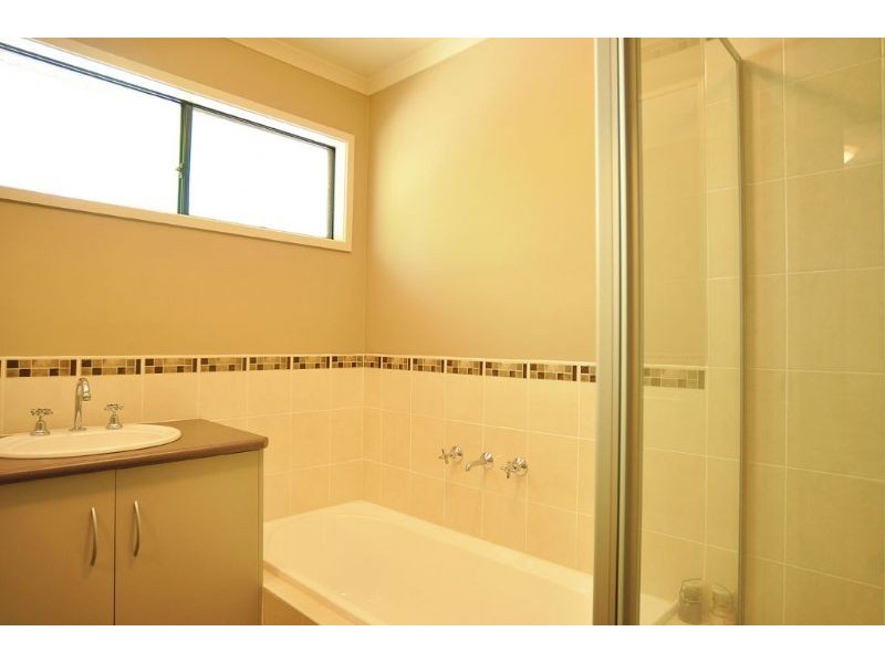 4 Smythe Plc, Inverloch VIC 3996