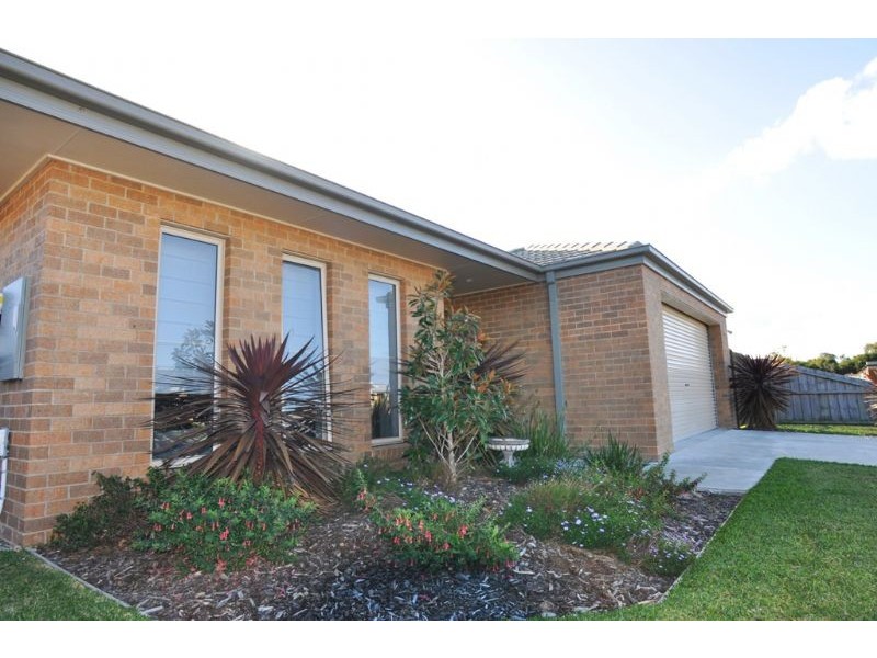 65 Meanderri Drv, Inverloch VIC 3996