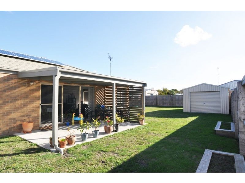65 Meanderri Drv, Inverloch VIC 3996