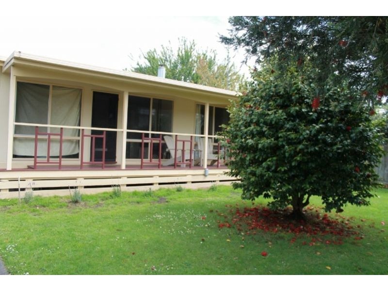 1a Stewart Avenue, Inverloch VIC 3996