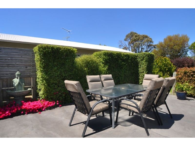 10 Royal Pde, Inverloch VIC 3996
