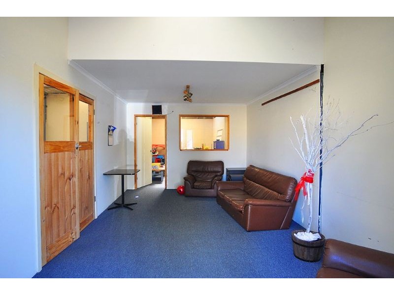 17 Bear Street, Inverloch VIC 3996